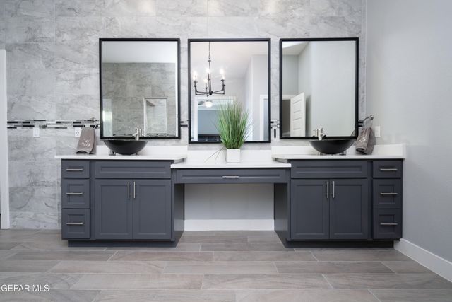 7380 MULE TEAM Drive, El Paso, TX 79911