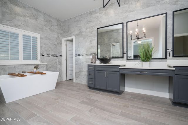 7380 MULE TEAM Drive, El Paso, TX 79911