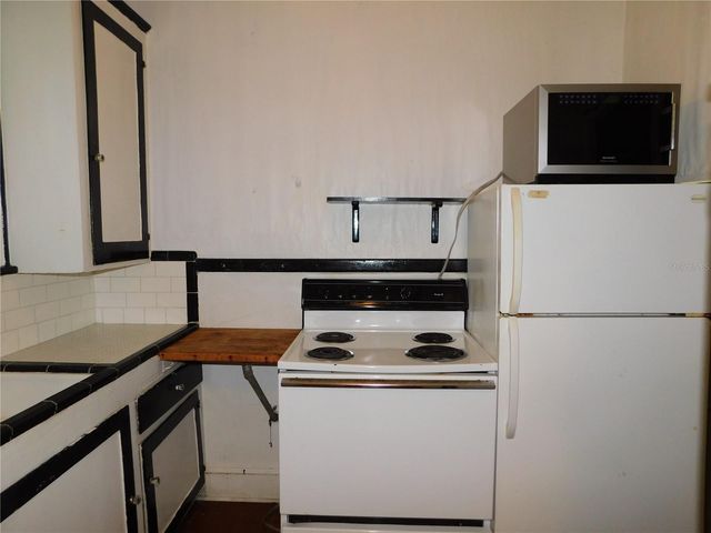 302 NW 14TH AVENUE, Gainesville, FL 32601