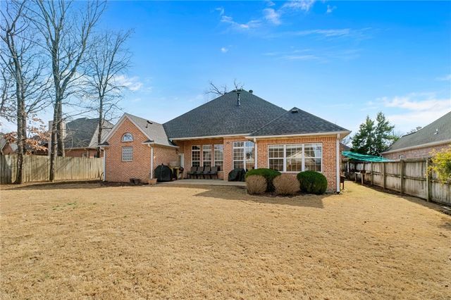 4413 Arlington Drive, Rogers, AR 72758