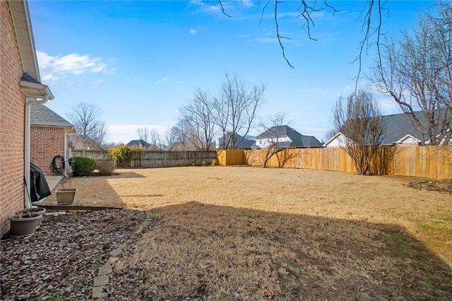 4413 Arlington Drive, Rogers, AR 72758