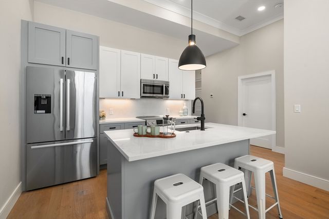 4 Franklin Street 202, Boston, MA 02134