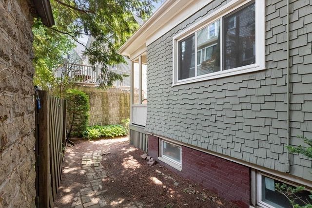 149 College Ave 1, Somerville, MA 02144