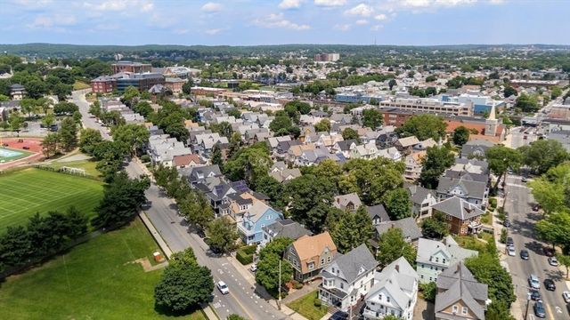 149 College Ave 1, Somerville, MA 02144