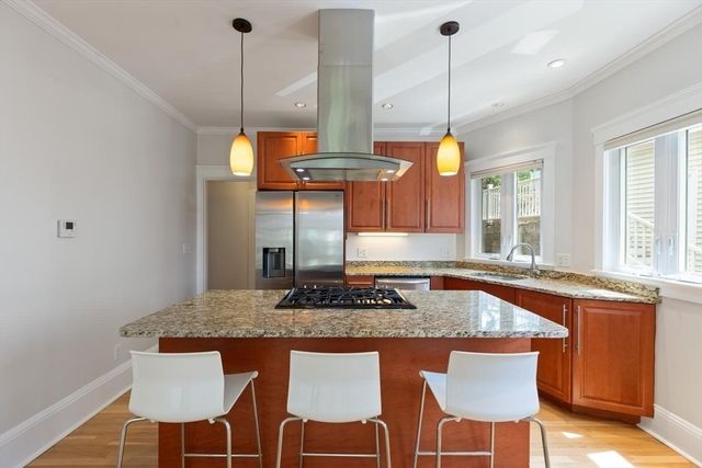 149 College Ave 1, Somerville, MA 02144