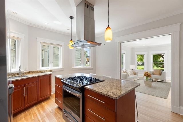 149 College Ave 1, Somerville, MA 02144