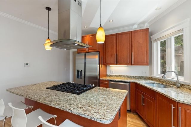 149 College Ave 1, Somerville, MA 02144