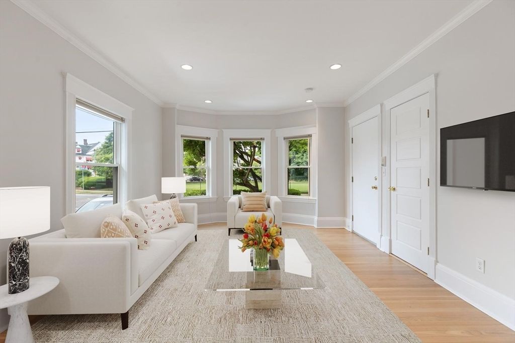 149 College Ave 1, Somerville, MA 02144