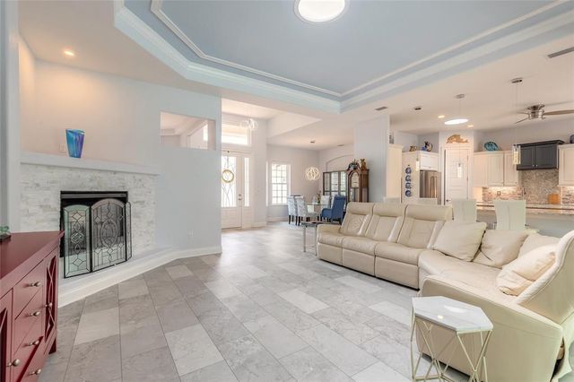 2816 E VENETIAN LAKE CIRCLE, New Smyrna Beach, FL 32168