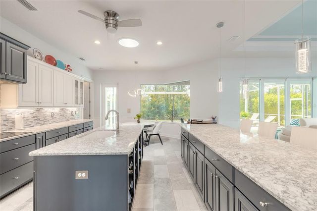2816 E VENETIAN LAKE CIRCLE, New Smyrna Beach, FL 32168