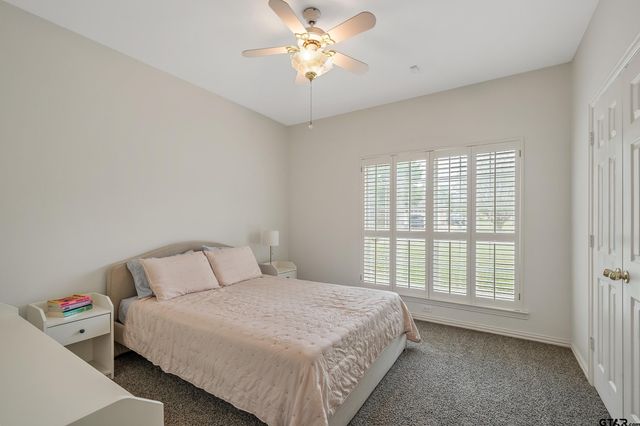 233 Lakeside Place, Mineola, TX 75773