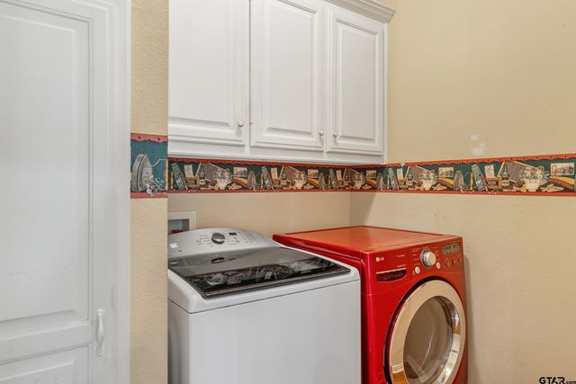 233 Lakeside Place, Mineola, TX 75773