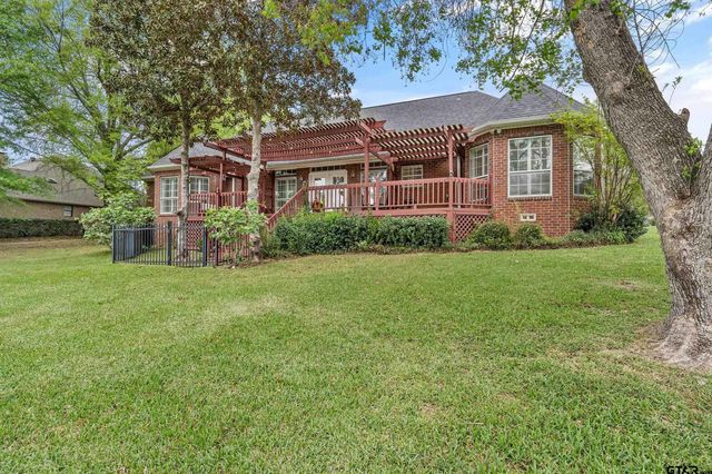 233 Lakeside Place, Mineola, TX 75773