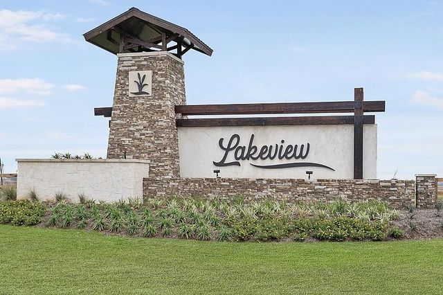 1031 Lake Breeze Drive, Waller, TX 77484
