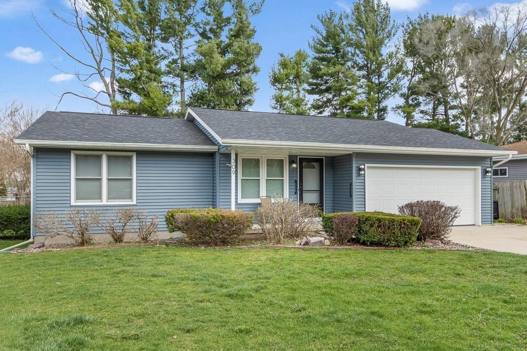 309 King Street, Stoughton, WI 53589