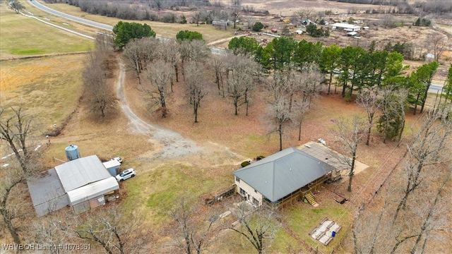 37254 US Highway 59, Howe, OK 74940