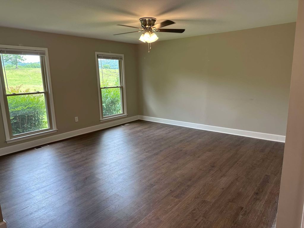 220B Locke Creek Rd, Readyville, TN 37149