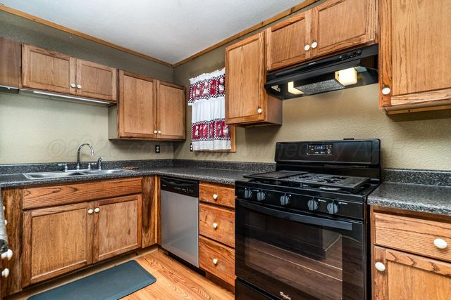 2702 S Highland Street, Amarillo, TX 79103