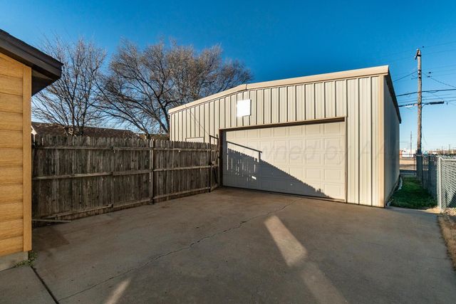 2702 S Highland Street, Amarillo, TX 79103
