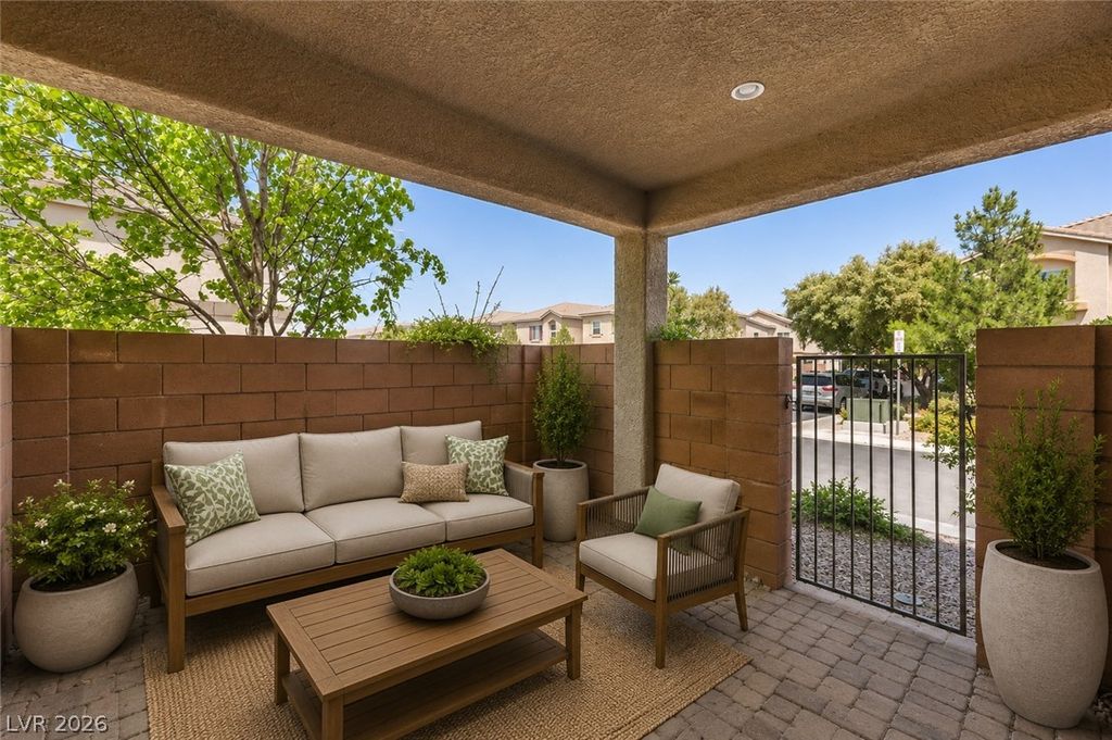 Image 5 of property listing at 9559 Vega Carpio Avenue, Las Vegas, NV 89178