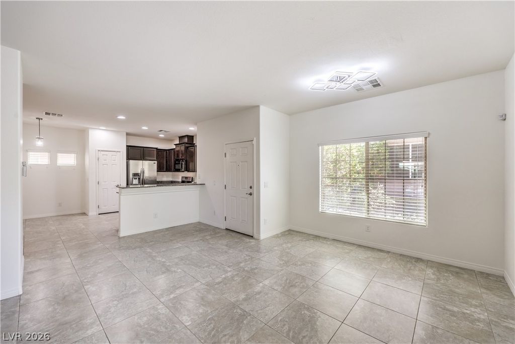 Image 9 of property listing at 9559 Vega Carpio Avenue, Las Vegas, NV 89178