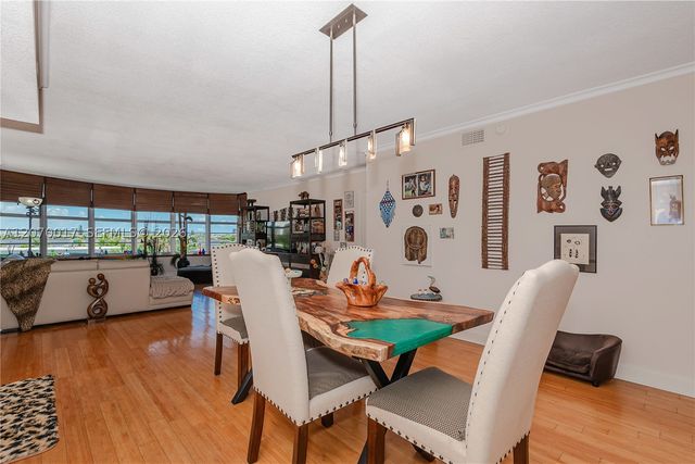 3051 NE 48th St 406, Fort Lauderdale, FL 33308