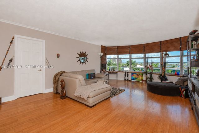 3051 NE 48th St 406, Fort Lauderdale, FL 33308