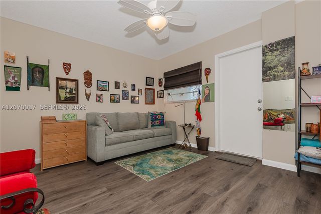 3051 NE 48th St 406, Fort Lauderdale, FL 33308