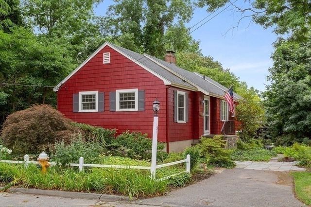 9 Brimblecomb, Marblehead, MA 01945