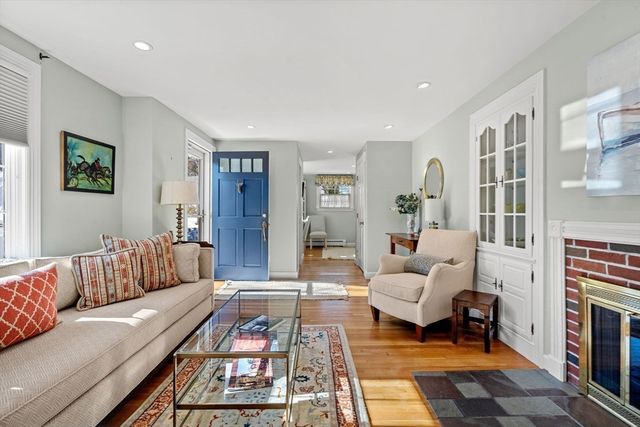 9 Brimblecomb, Marblehead, MA 01945