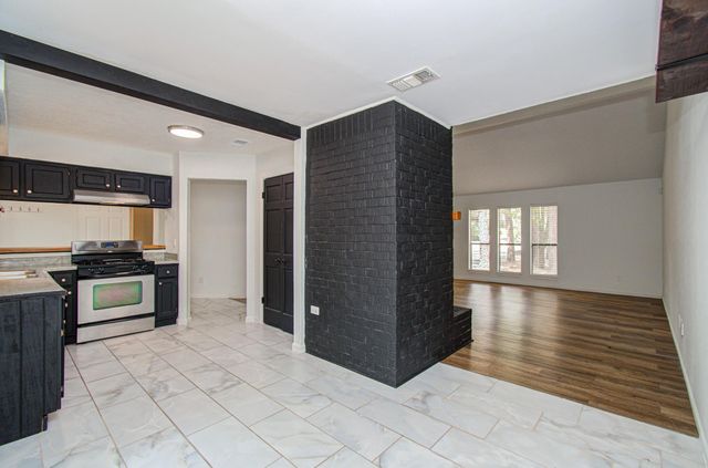 19 Tremont Woods Court, The Woodlands, TX 77381