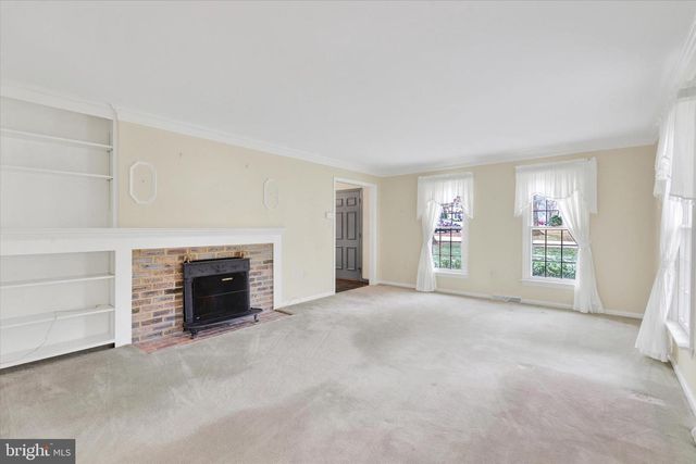 445 SAINT JOHNS DR, Camp Hill, PA 17011