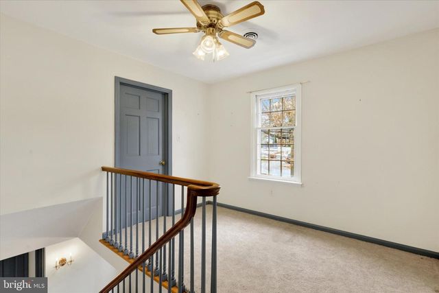 445 SAINT JOHNS DR, Camp Hill, PA 17011