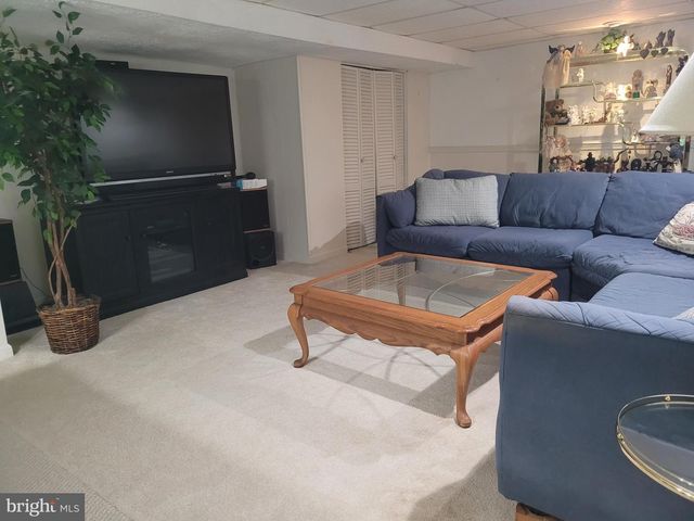 445 SAINT JOHNS DR, Camp Hill, PA 17011