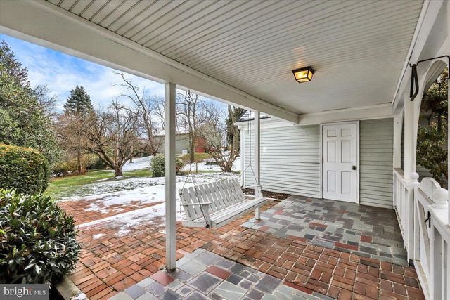 445 SAINT JOHNS DR, Camp Hill, PA 17011