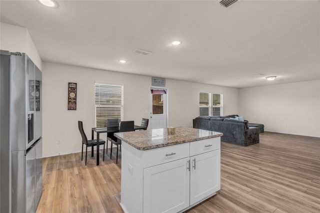 4748 Greenham Lane, Fort Worth, TX 76036