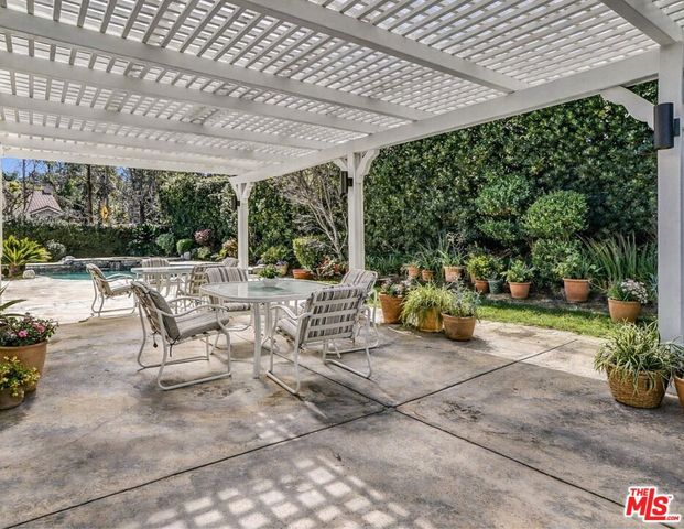 2605 Country Lane, Westlake Village, CA 91361