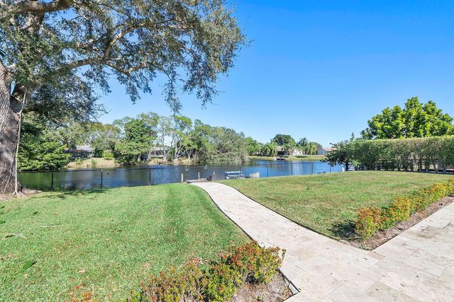 1384 Northampton Terrace, Wellington, FL 33414