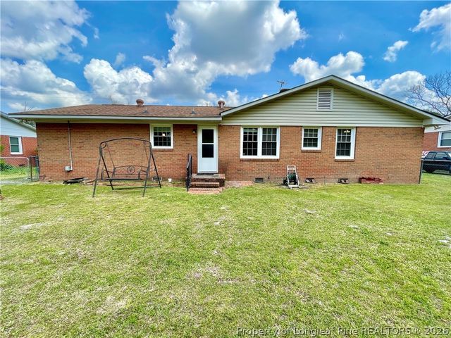 1414 Berkshire Road, Fayetteville, NC 28304