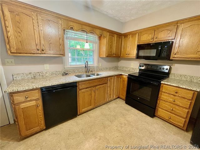 1414 Berkshire Road, Fayetteville, NC 28304