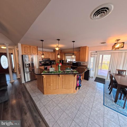 4 LINDEN CT, Ashland, PA 17921