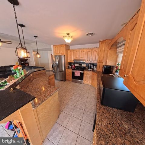 4 LINDEN CT, Ashland, PA 17921