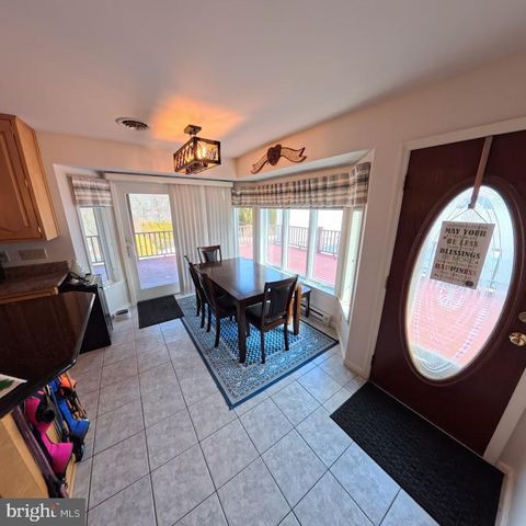 4 LINDEN CT, Ashland, PA 17921