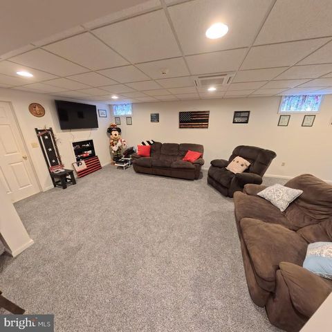 4 LINDEN CT, Ashland, PA 17921