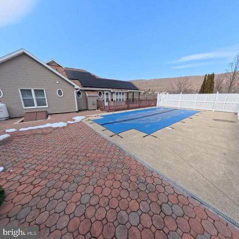 4 LINDEN CT, Ashland, PA 17921