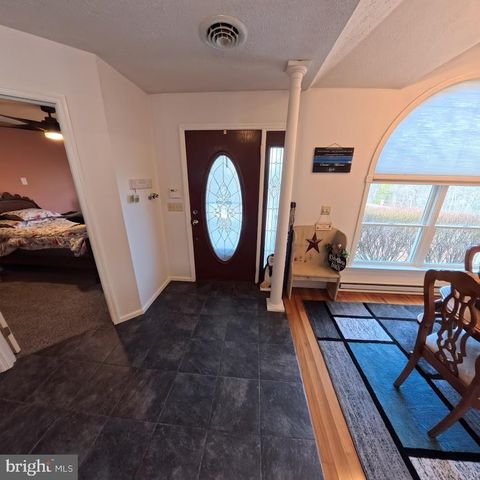 4 LINDEN CT, Ashland, PA 17921