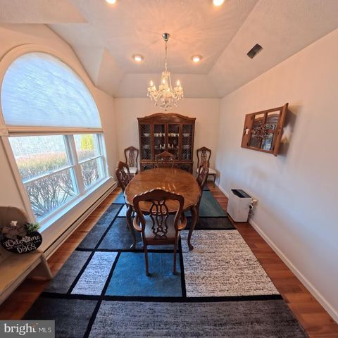 4 LINDEN CT, Ashland, PA 17921