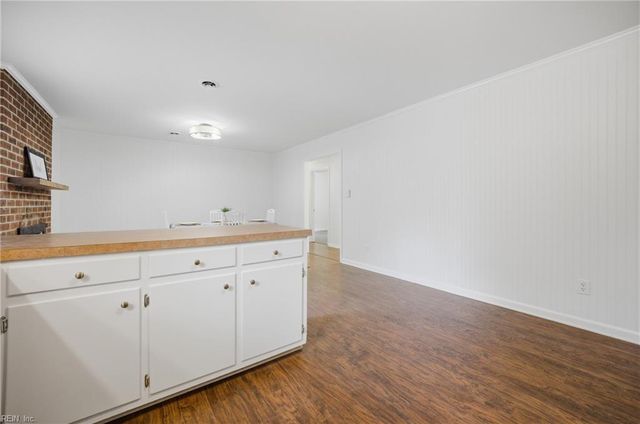 2020 Sarahs Creek Woods RD, Hayes, VA 23072