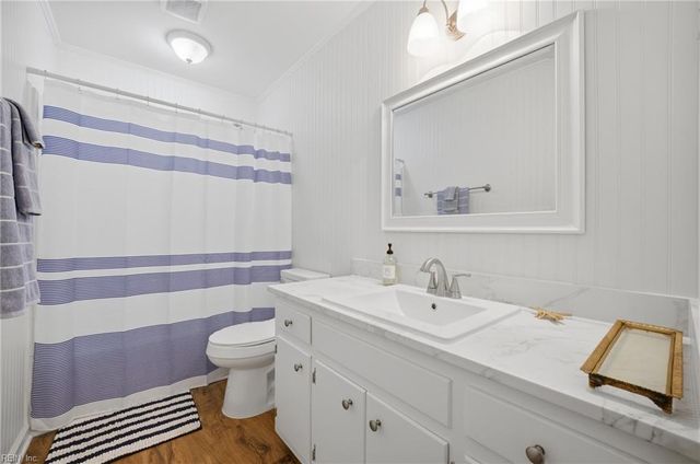 2020 Sarahs Creek Woods RD, Hayes, VA 23072