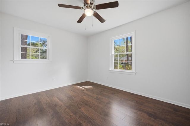 2020 Sarahs Creek Woods RD, Hayes, VA 23072